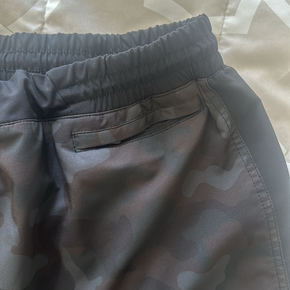 Camo Print Bass Outdoor Shorts - Picture 3 of 4